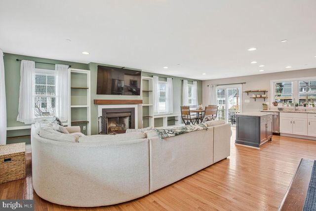 1168 MAPLE AVE, Shady Side, MD 20764