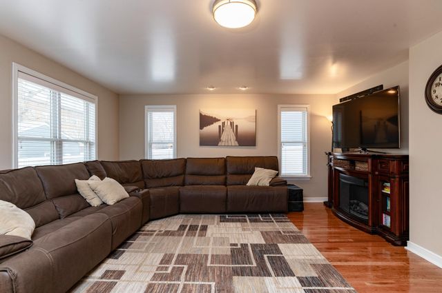 745 Mount Curve Boulevard, Saint Paul, MN 55116