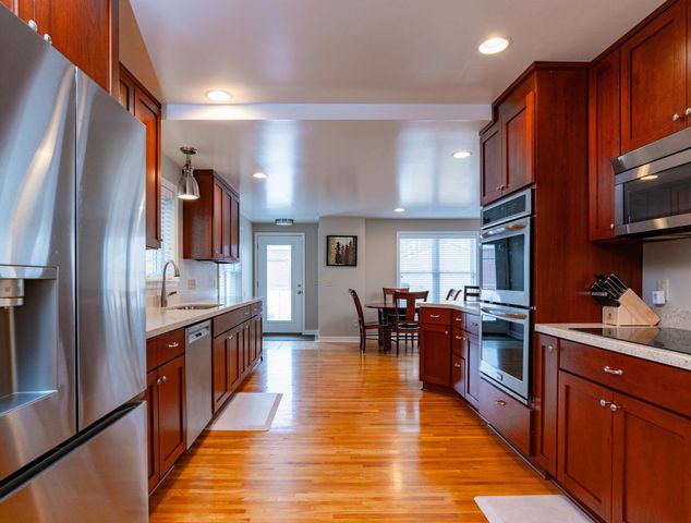 745 Mount Curve Boulevard, Saint Paul, MN 55116