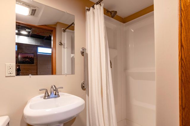 745 Mount Curve Boulevard, Saint Paul, MN 55116