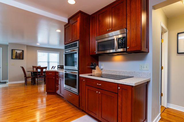 745 Mount Curve Boulevard, Saint Paul, MN 55116