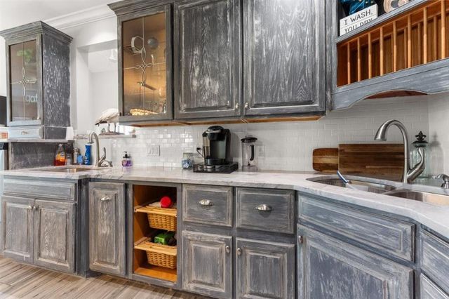 4225 W Tank Farm Road, Lake Charles, LA 70605