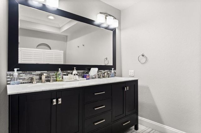 4225 W Tank Farm Road, Lake Charles, LA 70605