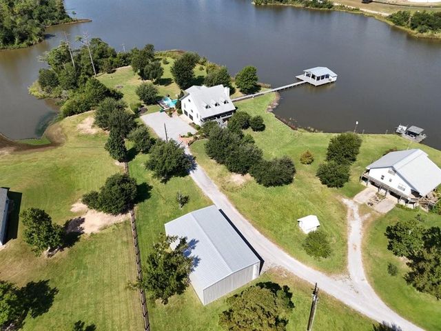 4225 W Tank Farm Road, Lake Charles, LA 70605