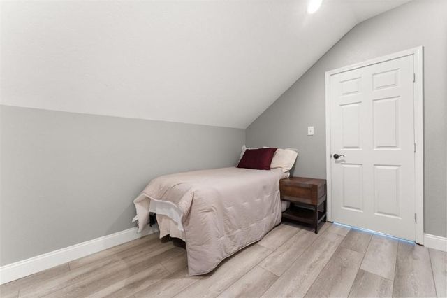 4225 W Tank Farm Road, Lake Charles, LA 70605