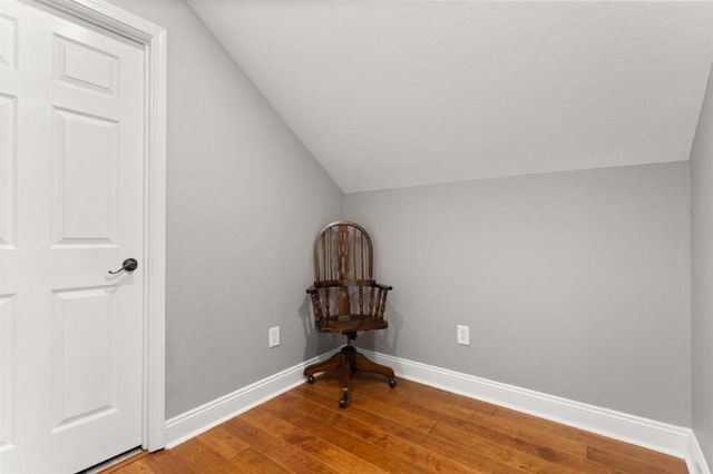 4225 W Tank Farm Road, Lake Charles, LA 70605