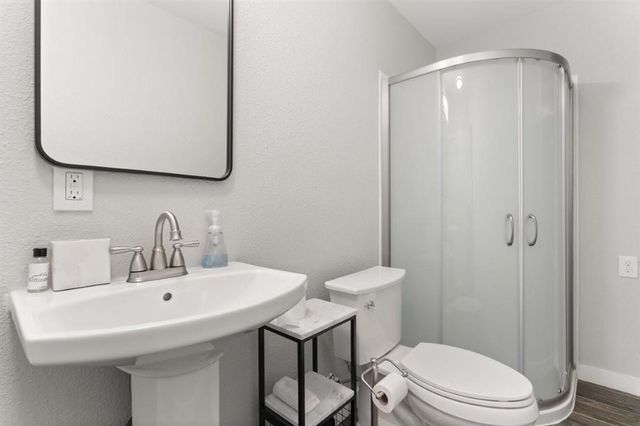 4225 W Tank Farm Road, Lake Charles, LA 70605