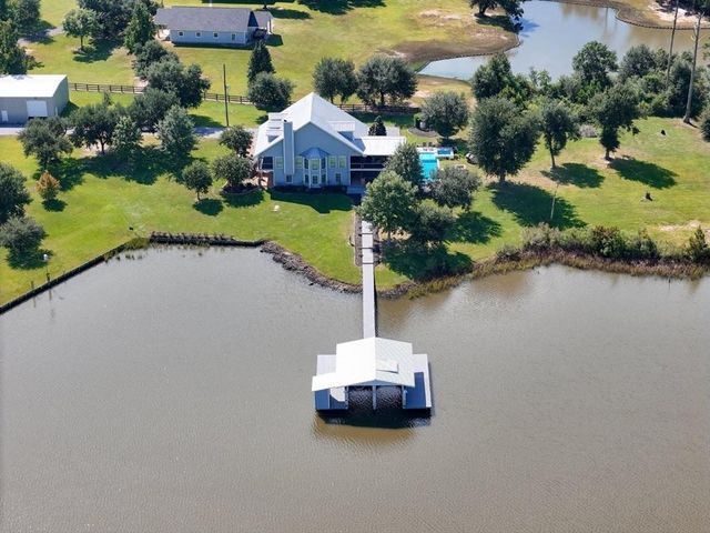 4225 W Tank Farm Road, Lake Charles, LA 70605