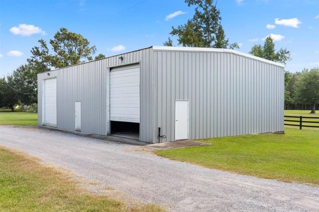 4225 W Tank Farm Road, Lake Charles, LA 70605