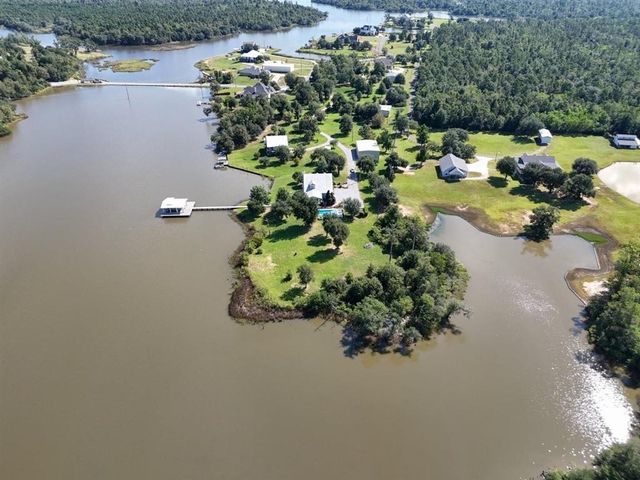 4225 W Tank Farm Road, Lake Charles, LA 70605