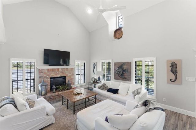 4225 W Tank Farm Road, Lake Charles, LA 70605