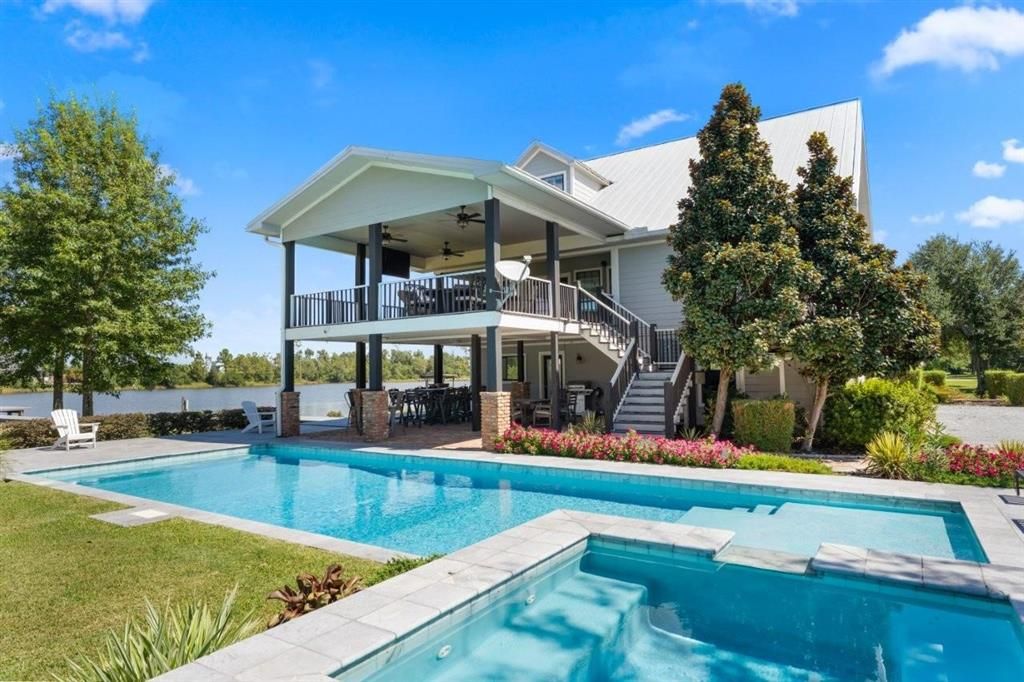 4225 W Tank Farm Road, Lake Charles, LA 70605