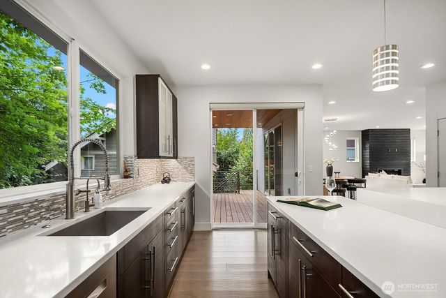 1729 34th Avenue, Seattle, WA 98122