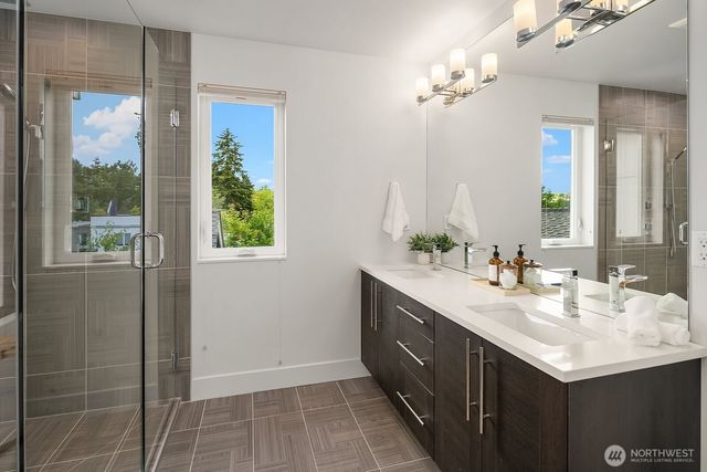 1729 34th Avenue, Seattle, WA 98122