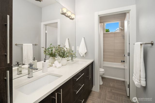 1729 34th Avenue, Seattle, WA 98122