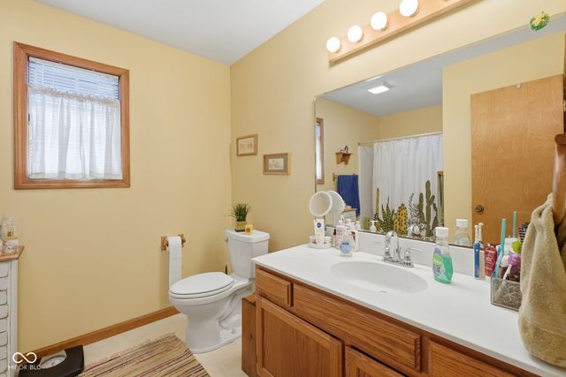 3442 Berkdale Drive, Columbus, IN 47203