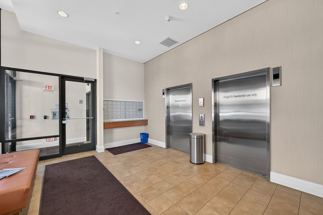 50 N Northwest Highway 204, Park Ridge, IL 60068