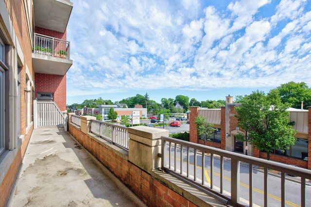 50 N Northwest Highway 204, Park Ridge, IL 60068