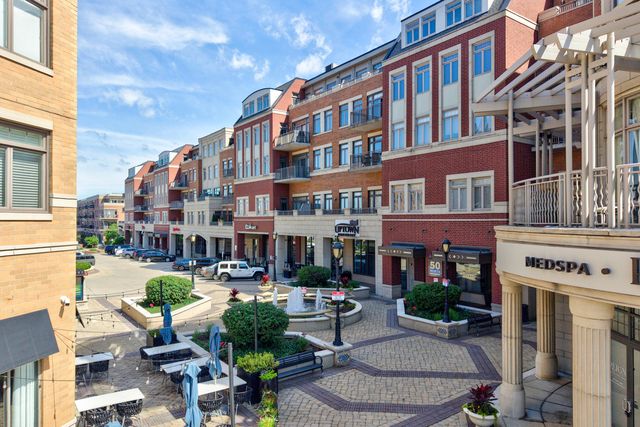 50 N Northwest Highway 204, Park Ridge, IL 60068