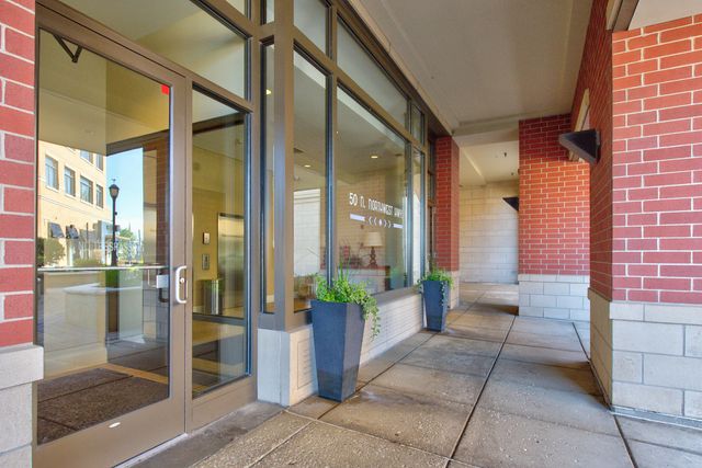 50 N Northwest Highway 204, Park Ridge, IL 60068