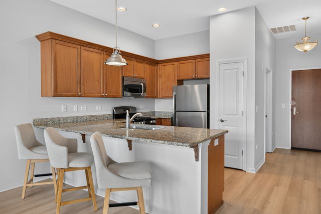 50 N Northwest Highway 204, Park Ridge, IL 60068