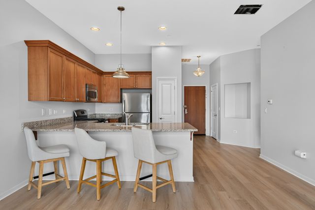 50 N Northwest Highway 204, Park Ridge, IL 60068
