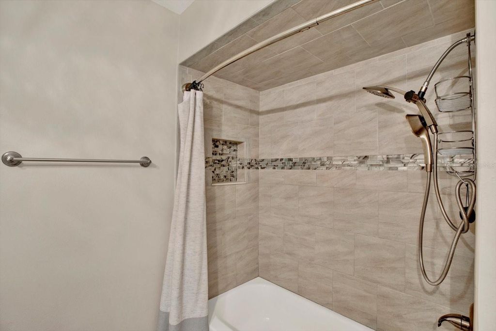 Image 20 of property listing at 3009 W HEITER STREET, Tampa, FL 33607