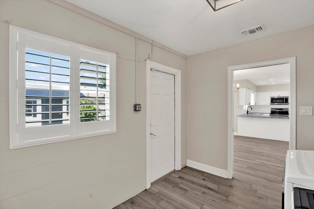 Image 21 of property listing at 3009 W HEITER STREET, Tampa, FL 33607