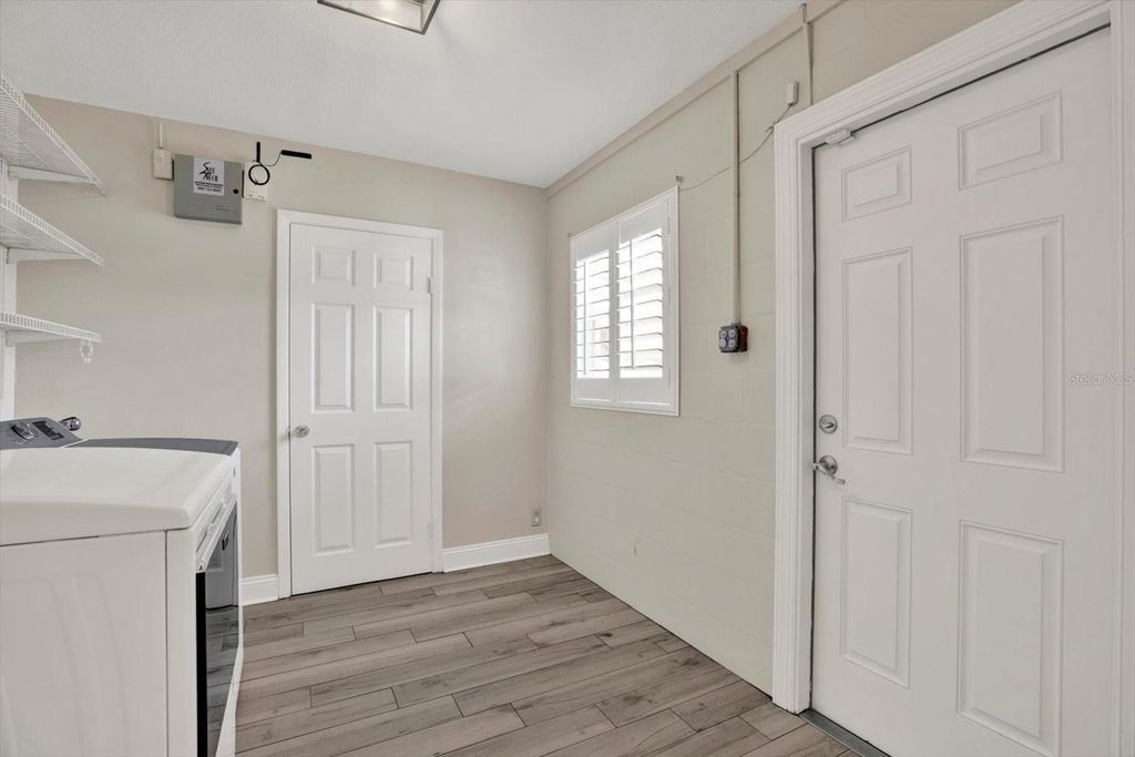 Image 22 of property listing at 3009 W HEITER STREET, Tampa, FL 33607