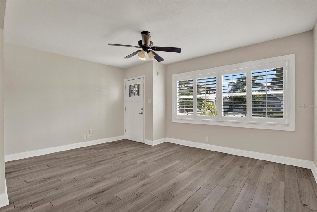 Image 4 of property listing at 3009 W HEITER STREET, Tampa, FL 33607