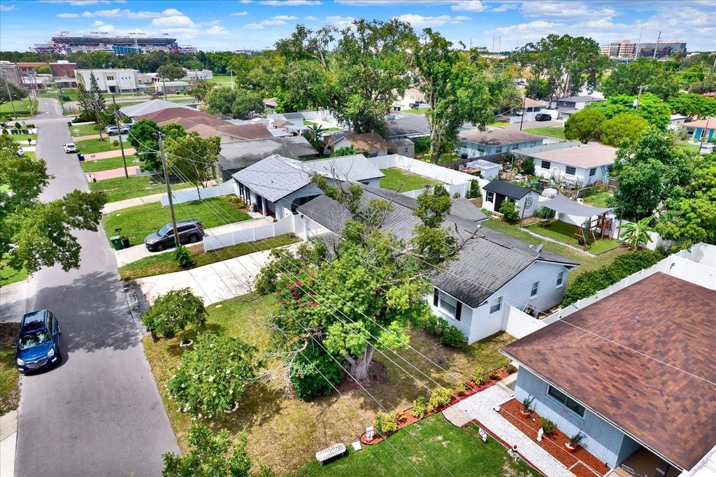 Image 33 of property listing at 3009 W HEITER STREET, Tampa, FL 33607