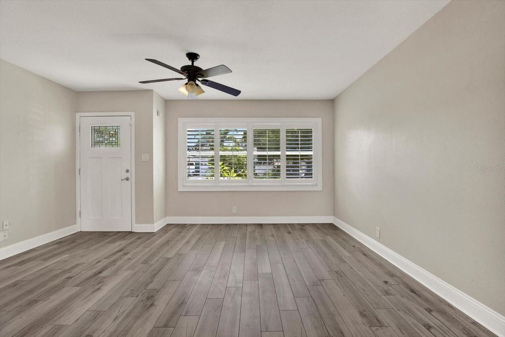 Image 5 of property listing at 3009 W HEITER STREET, Tampa, FL 33607