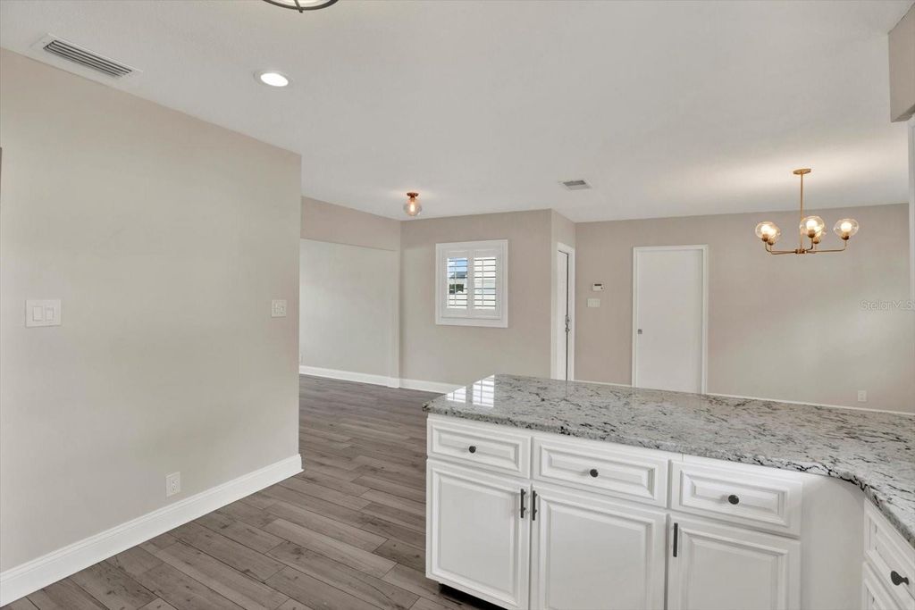 Image 10 of property listing at 3009 W HEITER STREET, Tampa, FL 33607