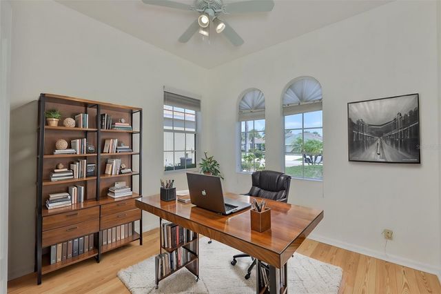 448 NOBLE FAIRE DRIVE, Sun City Center, FL 33573