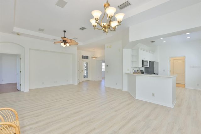 448 NOBLE FAIRE DRIVE, Sun City Center, FL 33573