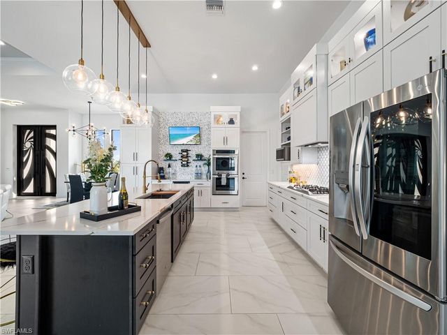 1021 Lucerne AVE, Cape Coral, FL 33904