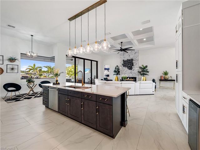 1021 Lucerne AVE, Cape Coral, FL 33904