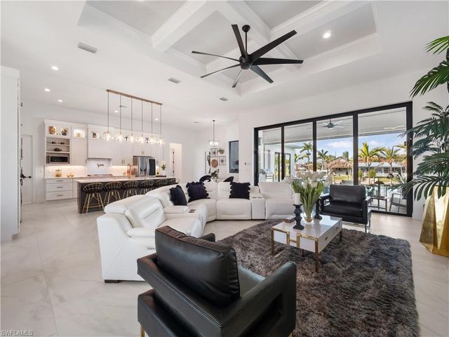 1021 Lucerne AVE, Cape Coral, FL 33904