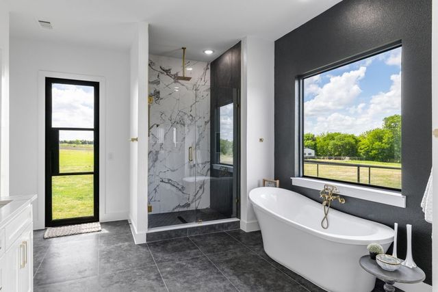 4245 County Road 1096, Celeste, TX 75423