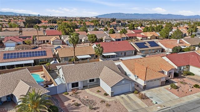 323 Evan Picone Drive, Henderson, NV 89014