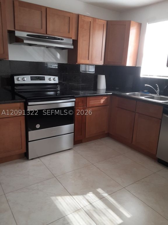 2200 Taylor St 101, Hollywood, FL 33020