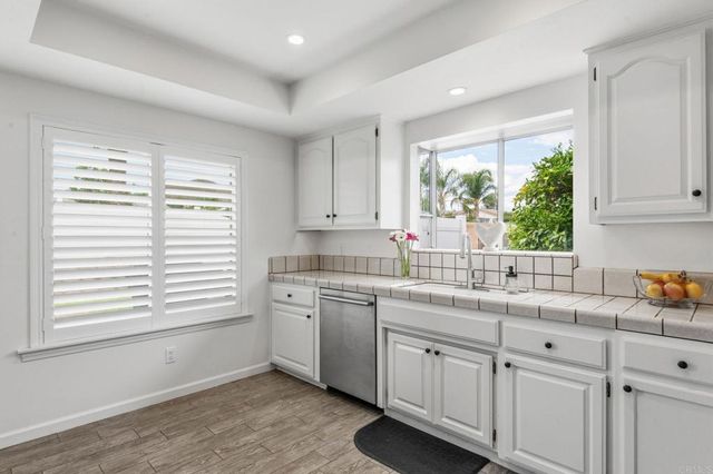 23474 Silver Strike Drive, Canyon Lake, CA 92587