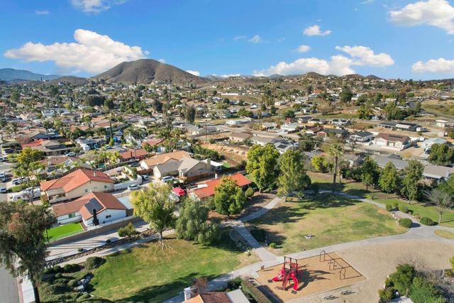 23474 Silver Strike Drive, Canyon Lake, CA 92587
