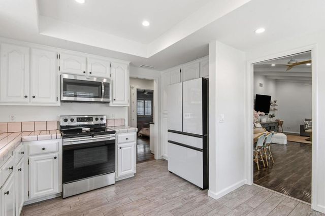 23474 Silver Strike Drive, Canyon Lake, CA 92587
