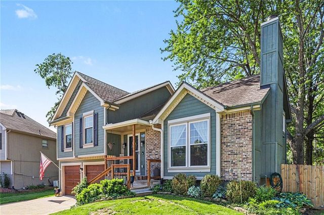 1445 W Prairie Court, Olathe, KS 66061