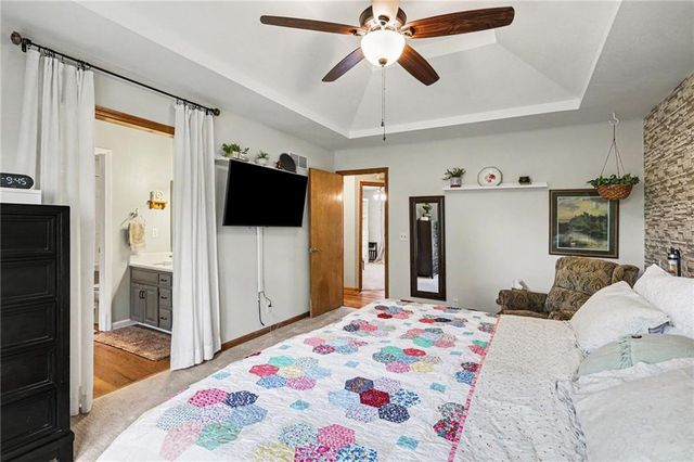 1445 W Prairie Court, Olathe, KS 66061