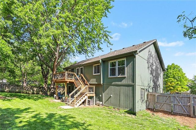 1445 W Prairie Court, Olathe, KS 66061