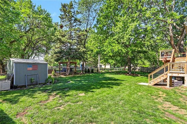 1445 W Prairie Court, Olathe, KS 66061