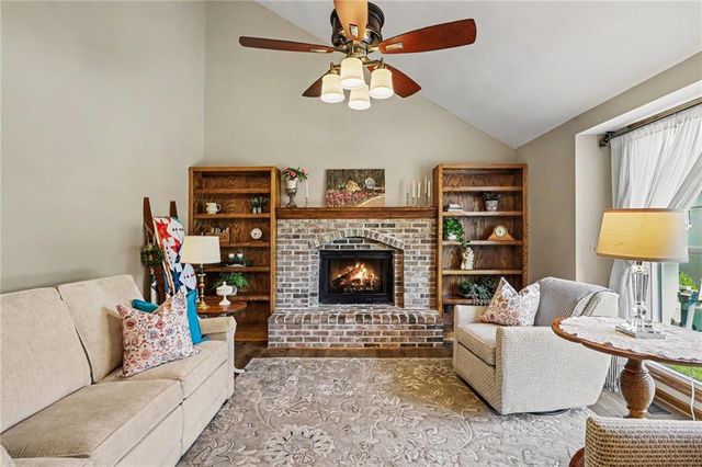 1445 W Prairie Court, Olathe, KS 66061