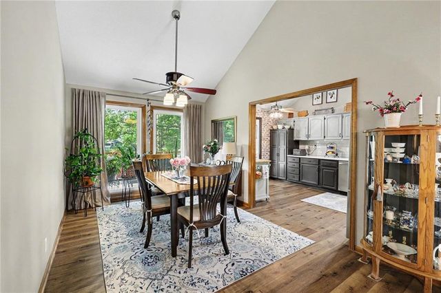 1445 W Prairie Court, Olathe, KS 66061